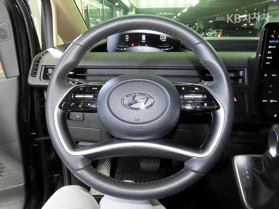 Hyundai Staria2.2 Tourer 11 AWD Modern - 8