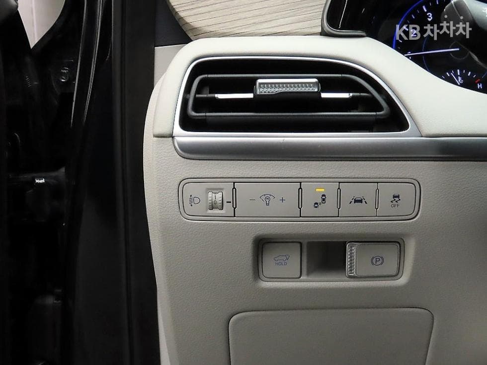 Хюндай Palisade3.8 Бензин 8-местен AWD Престиж - 11