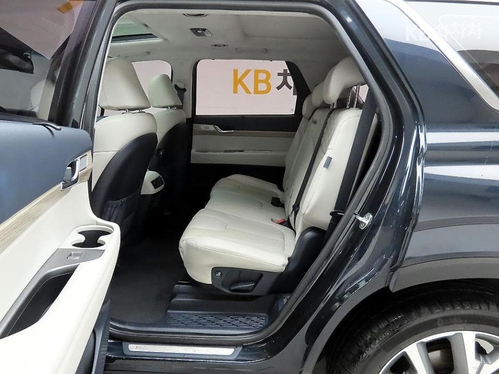 Хюндай Palisade3.8 Бензин 8-местен AWD Престиж - 13