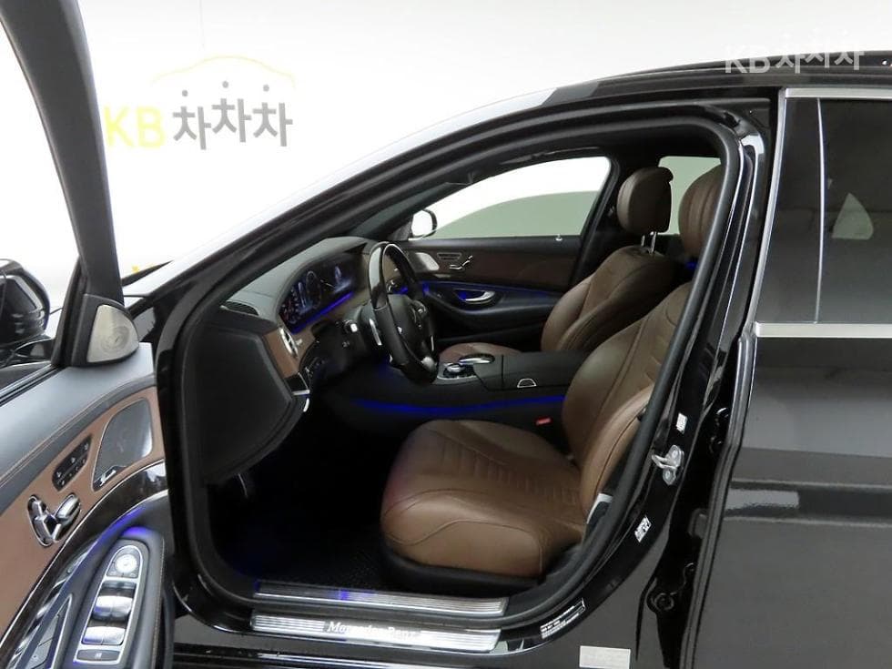 Mercedes-Benz New S-ClassS400L d 4Matic - 12