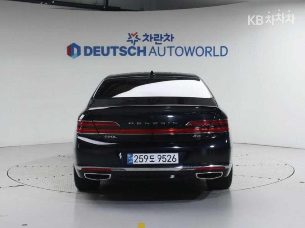 Genesis G905.0 GDi AWD Prestige Limousine - 4