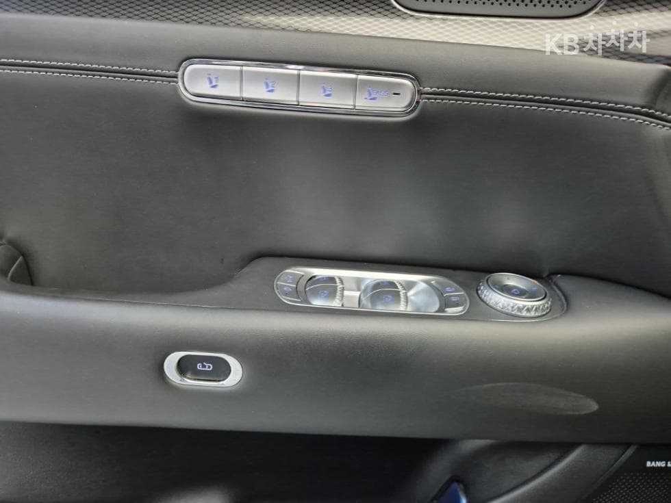 Дженезис G90(RS4)3.5T Стандартен - 18