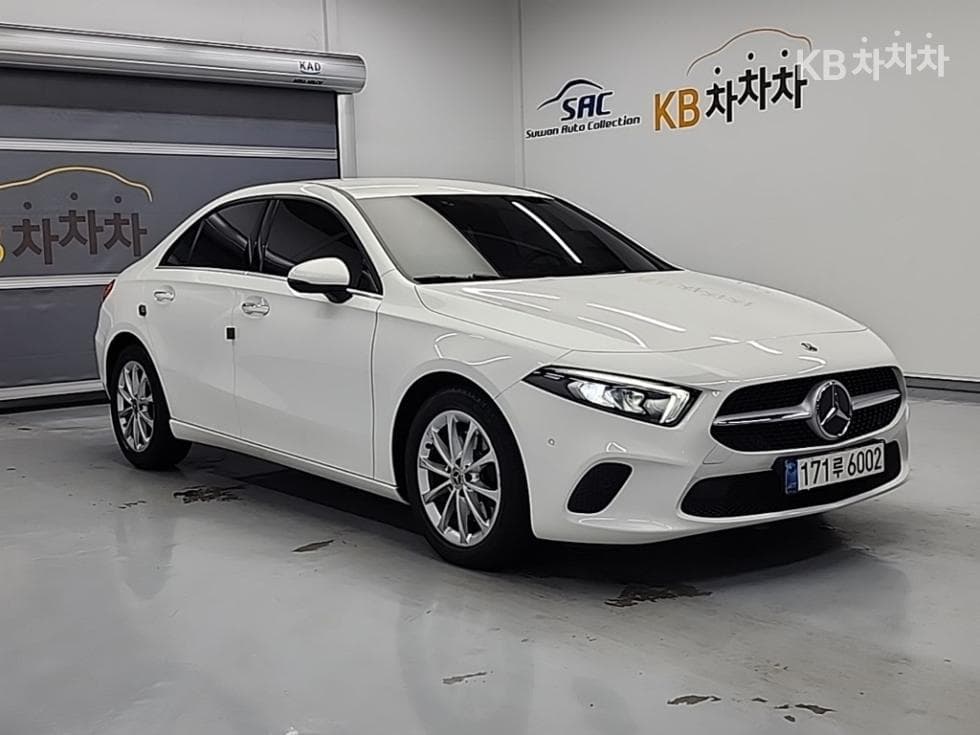 Mercedes-Benz A클래스(W177)A220 Sedan - - 4
