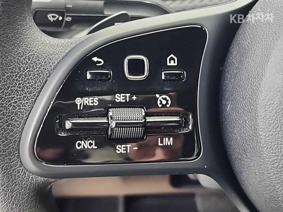 Mercedes-Benz A클래스(W177)A220 Sedan - - 16