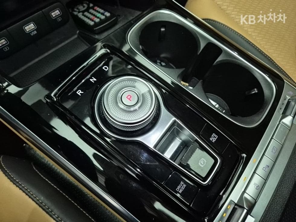 Киа Канивал 4-то поколениеG3.5 GDI 9-местен Signature - 8