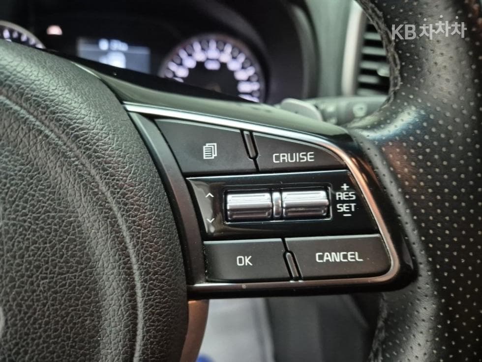 Киа Sportage 더 볼드2.0 Дизел 2WD Престиж - 15