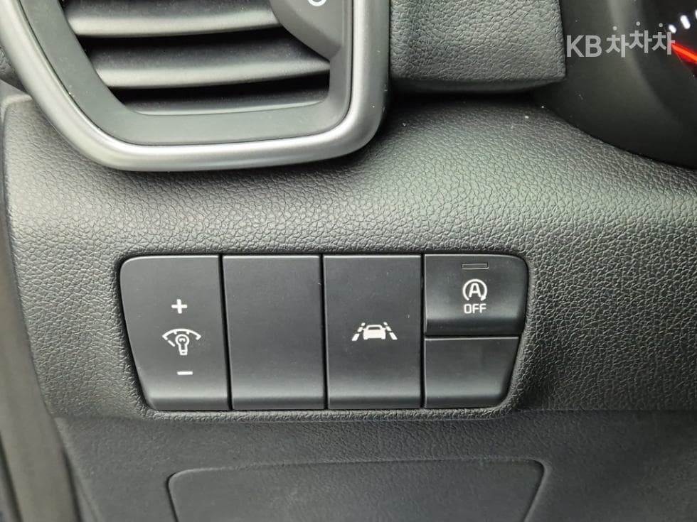 Киа Sportage 더 볼드2.0 Дизел 2WD Престиж - 17