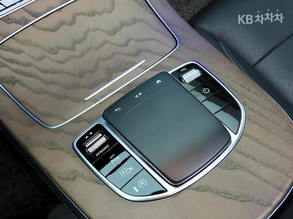 Mercedes-Benz E-Class (W213)E220d 4MATIC Exclusive - 12