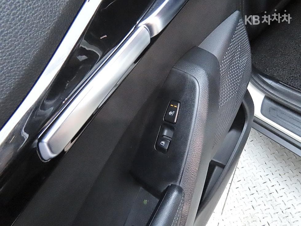 Kia Seltos1.6 Gasoline Turbo 2WD Noblesse - 18