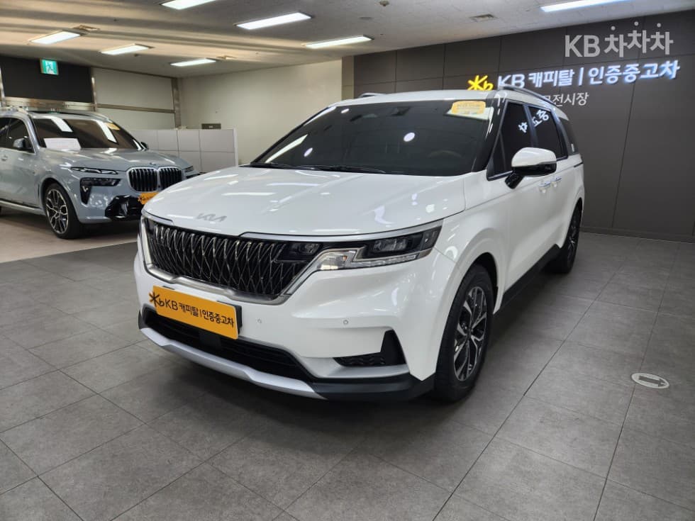 Kia Carnival 4th generationD2.2 9-seater Prestige - 2