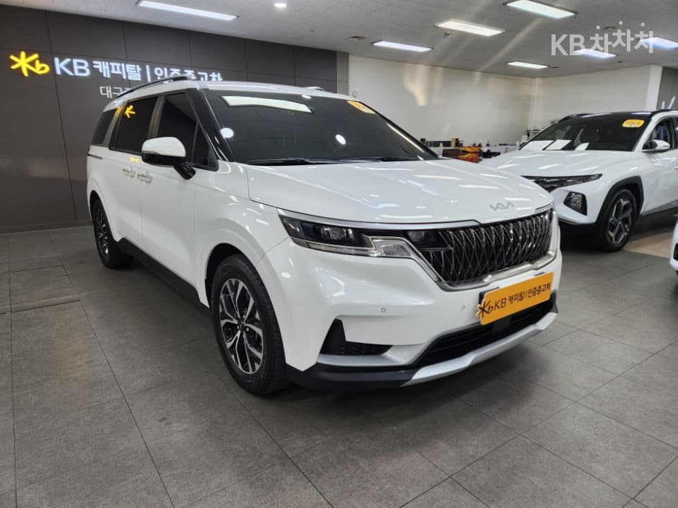 Kia Carnival 4th generationD2.2 9-seater Prestige - 3