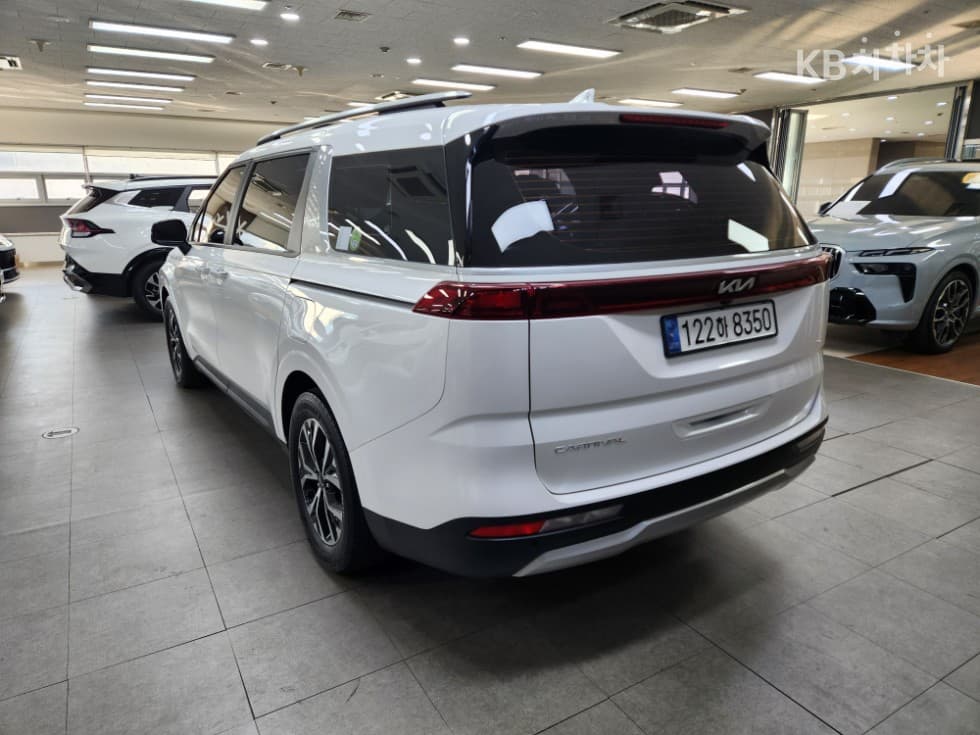 Kia Carnival 4th generationD2.2 9-seater Prestige - 5