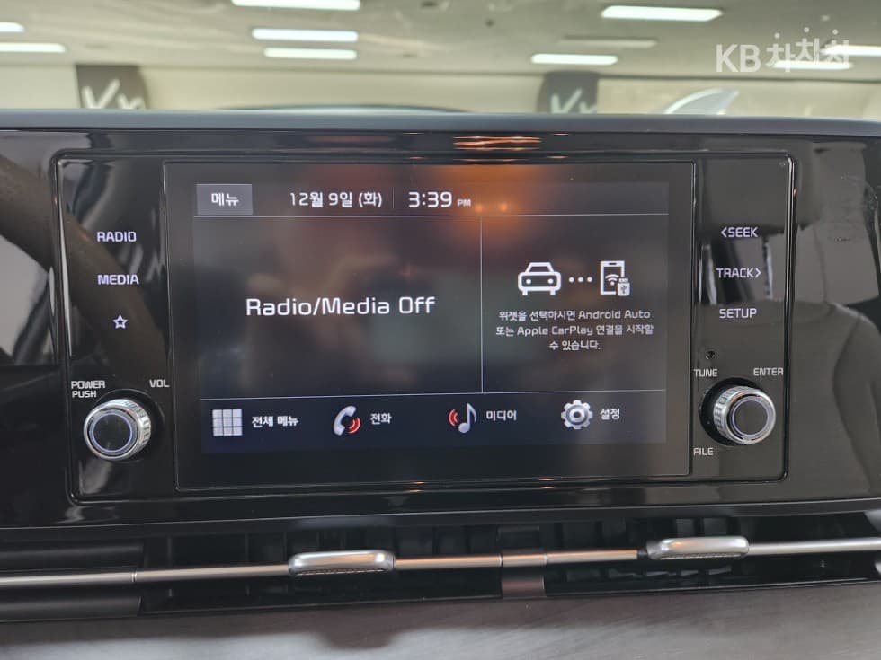 Kia Carnival 4th generationD2.2 9-seater Prestige - 14