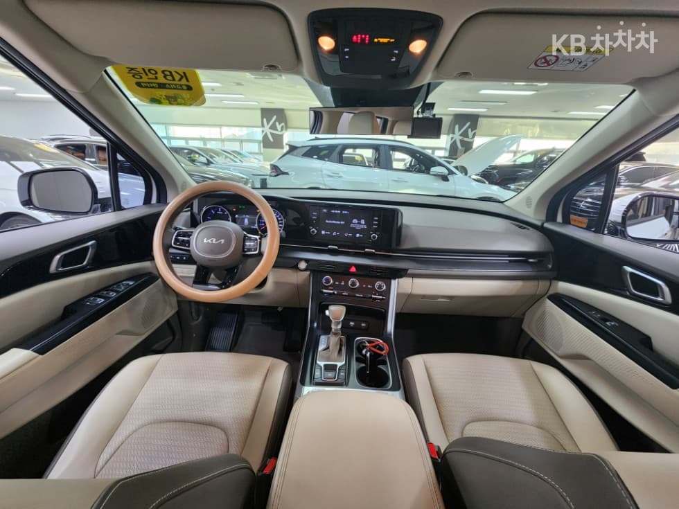 Kia Carnival 4th generationD2.2 9-seater Prestige - 24