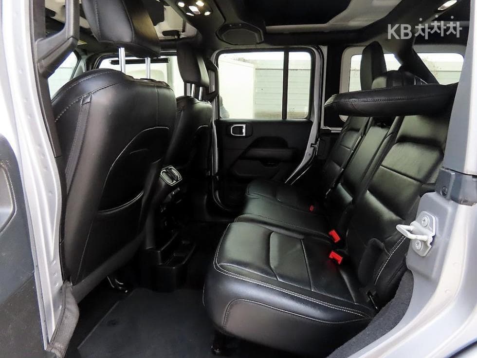 지프 랭글러 (JL)2.0 오버랜드 4도어 Стандартен - 6