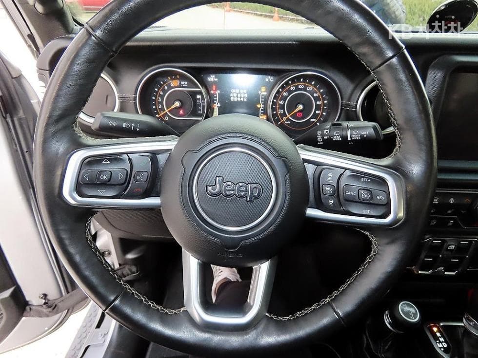 지프 랭글러 (JL)2.0 오버랜드 4도어 Стандартен - 8