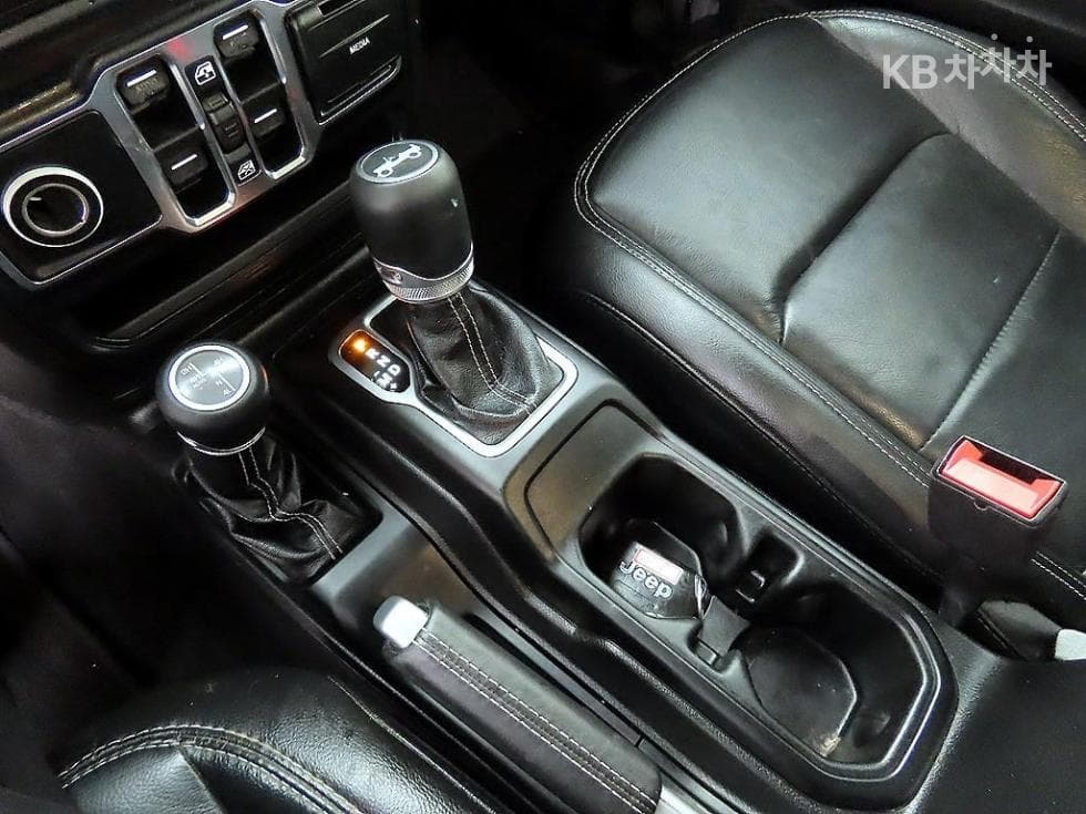 지프 랭글러 (JL)2.0 오버랜드 4도어 Стандартен - 10