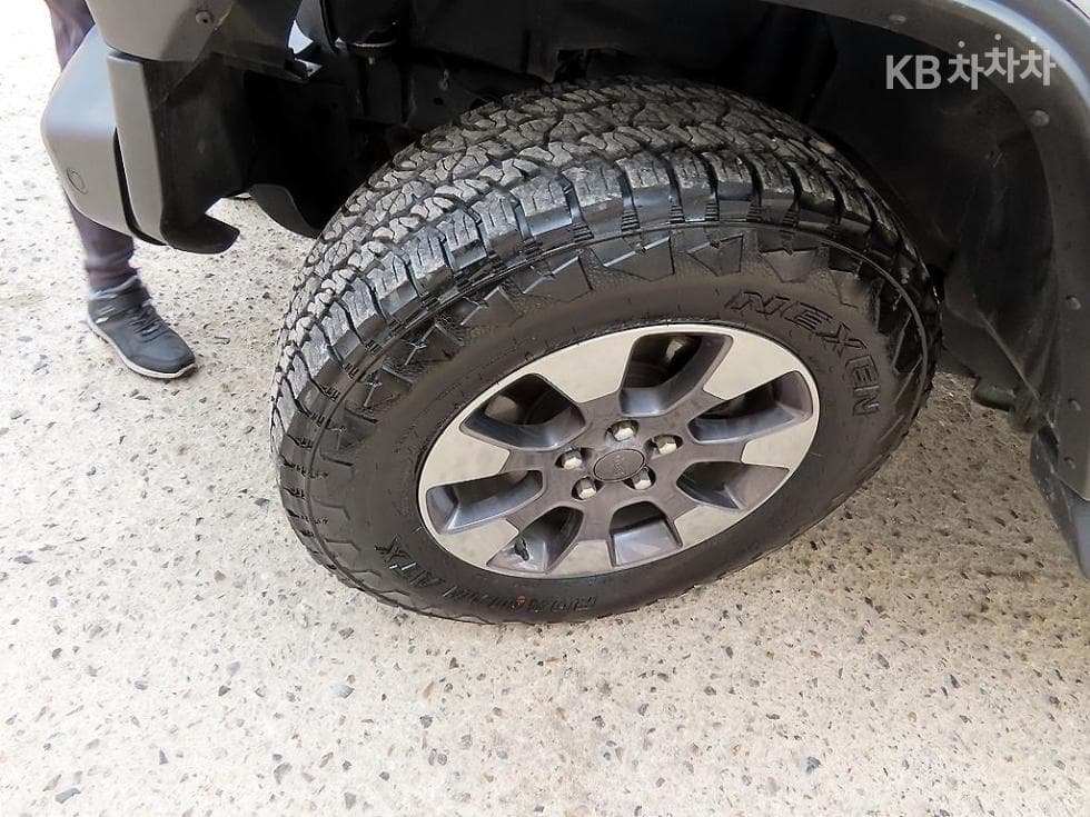 지프 랭글러 (JL)2.0 오버랜드 4도어 Стандартен - 19