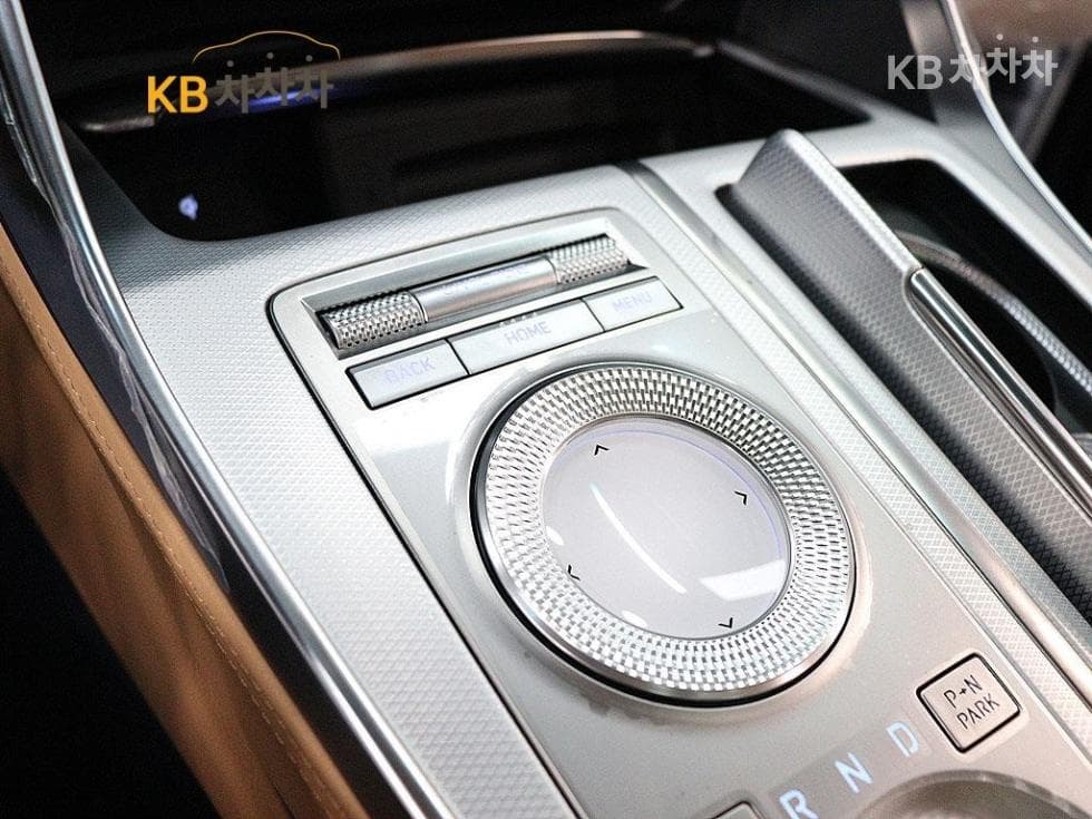 Genesis GV802.5 Turbo Gasoline AWD - 10