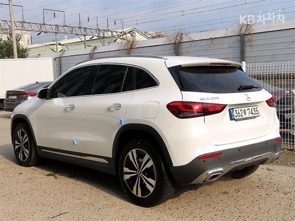 Mercedes-Benz GLA H247220 - 3