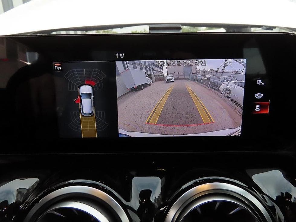 Mercedes-Benz GLA H247220 - 14