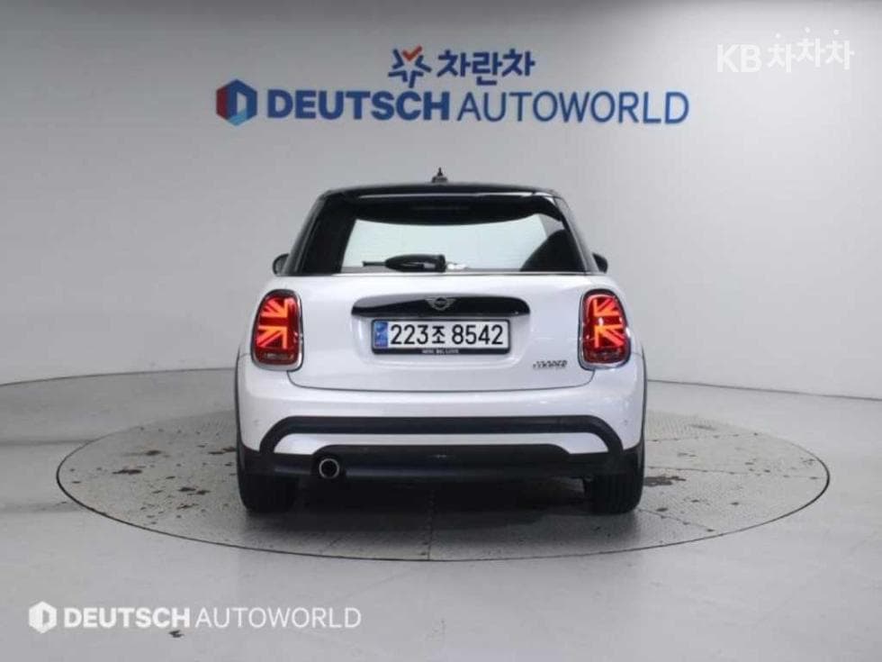 Mini Cooper 5-door1.5 Classic Standard - 4