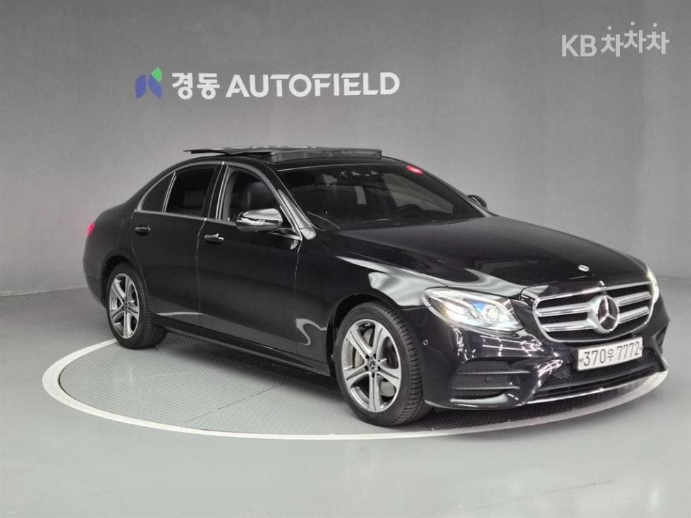 Mercedes-Benz E-Class (W213) E350 4MATIC Avantgarde - Image 1