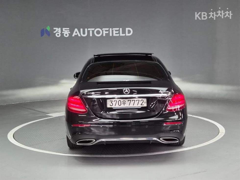 Mercedes-Benz E-Class (W213)E350 4MATIC Avantgarde - 4