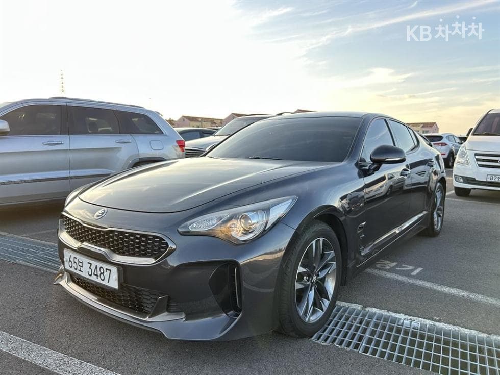 Киа Stinger 2.2 Дизел 4x4 프라임 - Image 1
