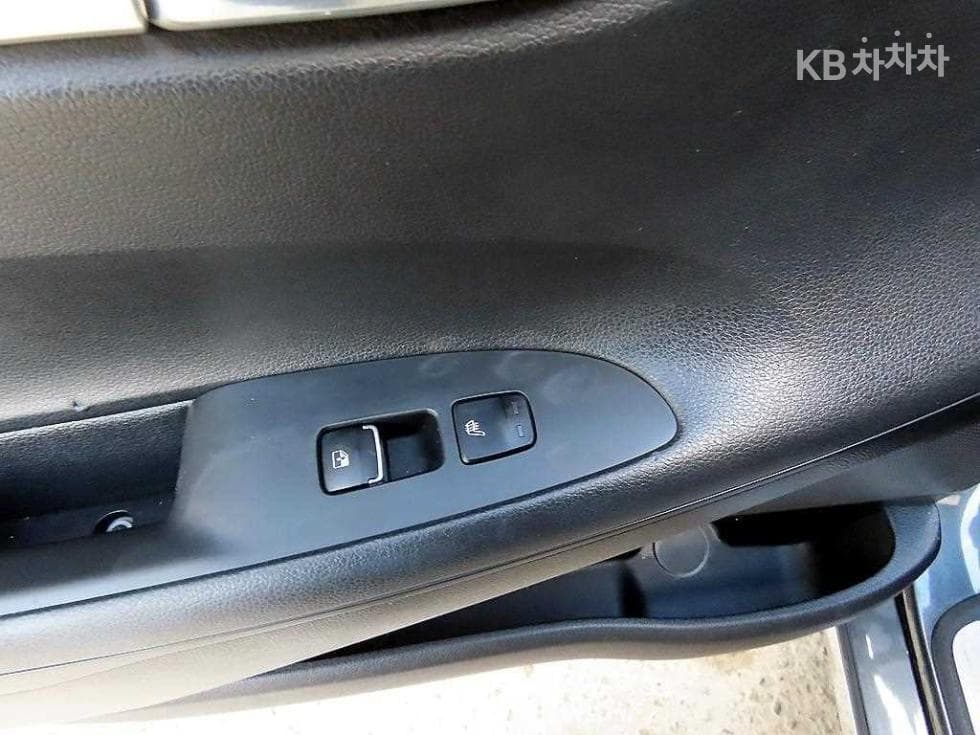 Хюндай The New (фейслифт) Grandeur (Azera)2.5 Premium 초이스 - 17