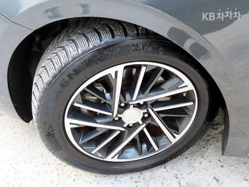 Хюндай The New (фейслифт) Grandeur (Azera)2.5 Premium 초이스 - 20