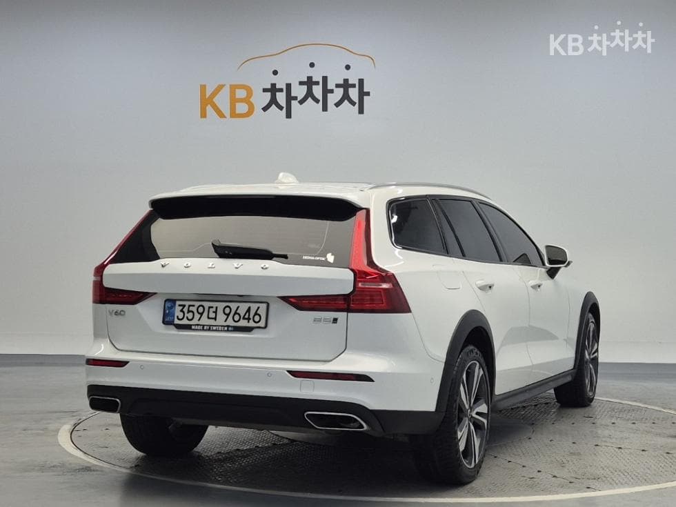 Volvo V60 CC(Second generation)B5 AWD Pro - 3