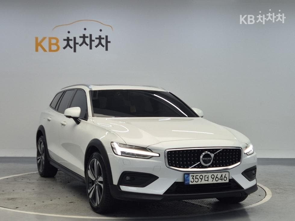 Volvo V60 CC(Second generation)B5 AWD Pro - 4