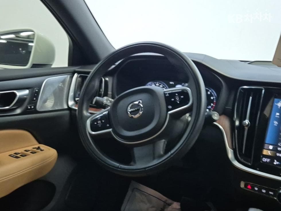 Volvo V60 CC(Second generation)B5 AWD Pro - 9