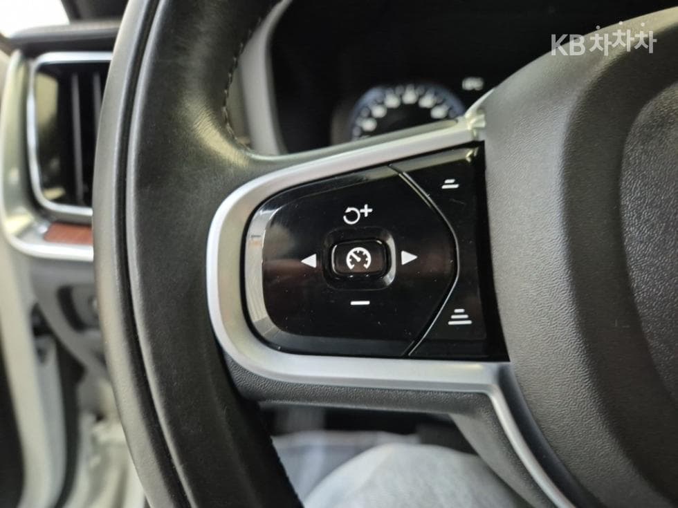 Volvo V60 CC(Second generation)B5 AWD Pro - 16