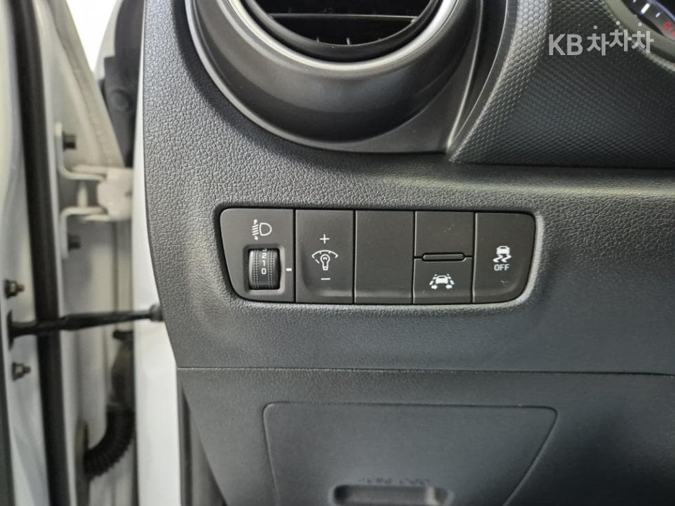 Hyundai KonaDiesel 1.6 Modern 초이스 - 17