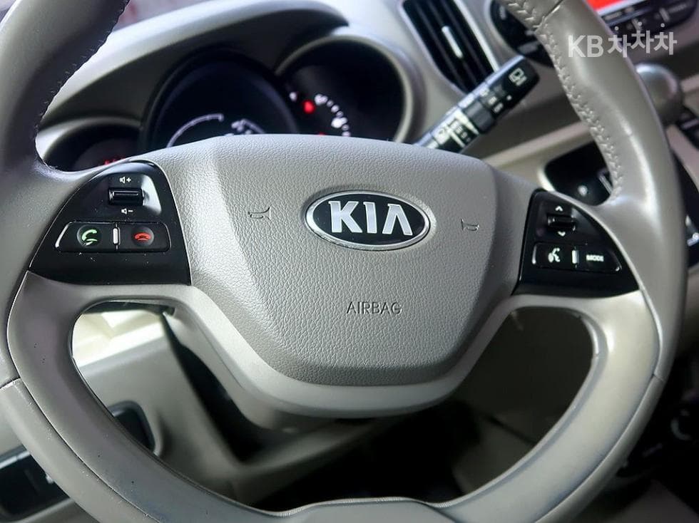 Kia Ray (van)1.0 Gasoline Luxury - 15