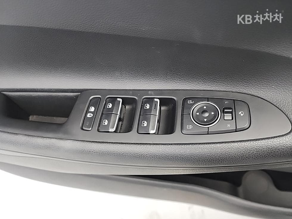 Хюндай The New (фейслифт) Grandeur (Azera)2.5 Premium - 8