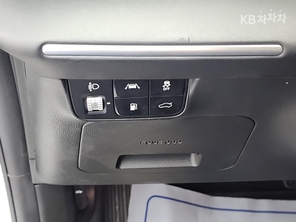 Хюндай The New (фейслифт) Grandeur (Azera)2.5 Premium - 17