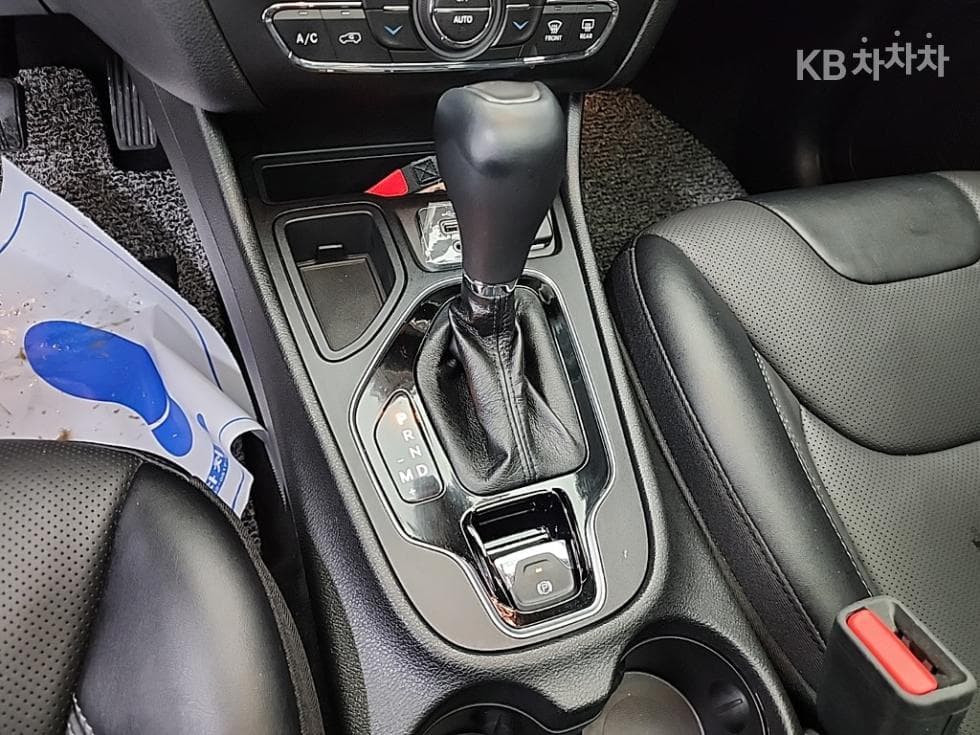 지프 체로키(KL)2.4 Бензин FWD Limited - 8