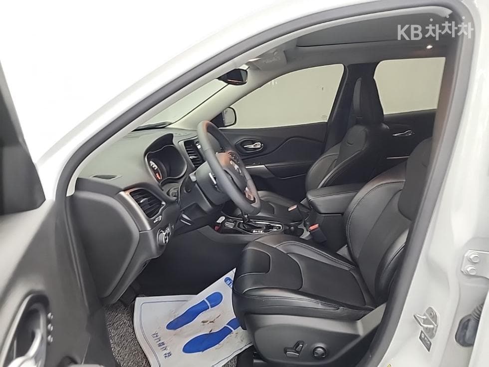 지프 체로키(KL)2.4 Бензин FWD Limited - 11