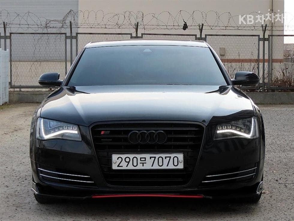 Audi NEW A8 3.0 Turbo Diesel Injection 콰트로 D4 - Image 1