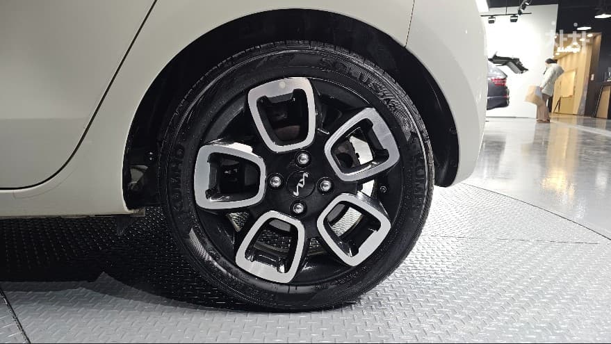 Kia The New (facelift) Ray (van)1.0 Gasoline Signature - 5