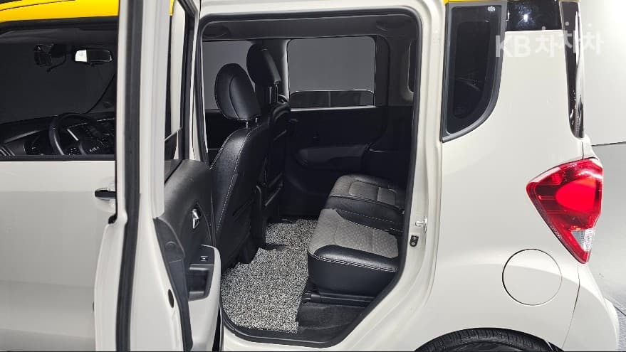 Kia The New (facelift) Ray (van)1.0 Gasoline Signature - 11