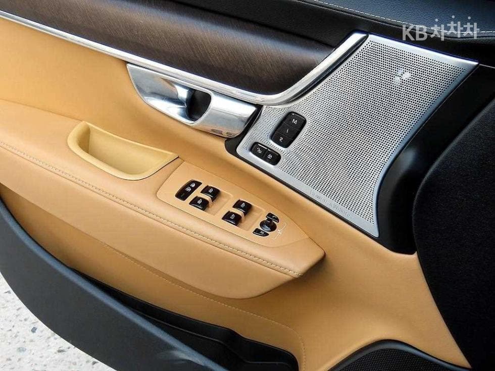 Volvo V90 CCD5 Pro AWD - 12