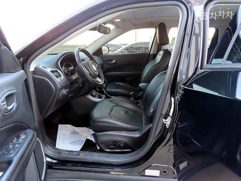 지프 올Нов 컴패스2.4 AWD 론지튜드 - 5