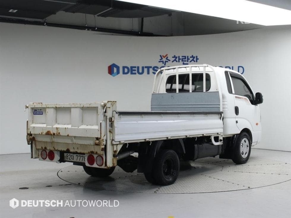 Киа Бонго 3 (лек)1 тон 파워게이트 Удължено междуосие 1단 Королевска кабина Лукс - 2