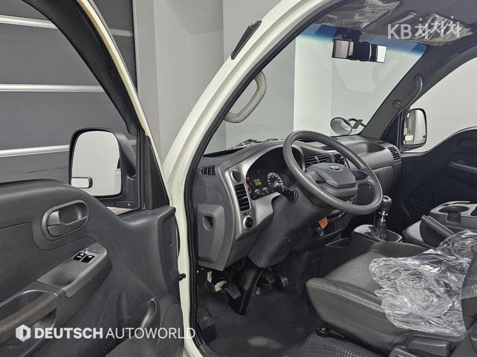 Киа Бонго 3 (лек)1 тон 파워게이트 Удължено междуосие 1단 Королевска кабина Лукс - 11