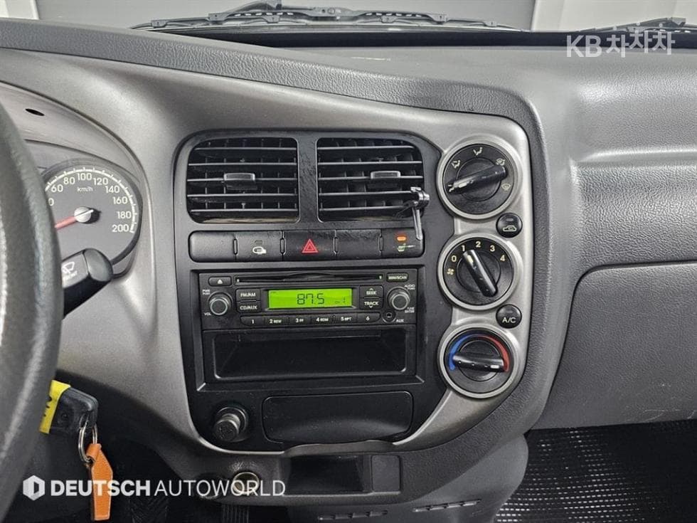 Киа Бонго 3 (лек)1 тон 파워게이트 Удължено междуосие 1단 Королевска кабина Лукс - 14