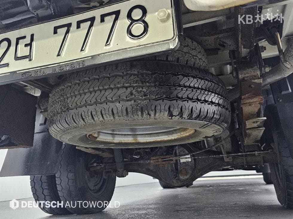 Киа Бонго 3 (лек)1 тон 파워게이트 Удължено междуосие 1단 Королевска кабина Лукс - 19